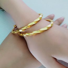 2 Pieces En gros Twisted Adjust Bangle or jaune 18 carats Rempli classique Femmes Bracelet massif Bijoux Dia 60mm