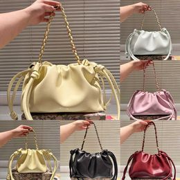 2 -size knoedelsassen Designer Handtassen voor vrouwen knijpen crossbody portemonnee bovenste handgreep lady schattige wolk schoudertas tas 240410