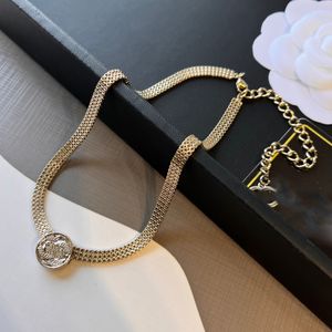 2 -stijl draagt vaardigheden luxe merkontwerper hangers kettingen goud vergulde koperen ronde letter choker hangsel ketting horlogeband ketting sieraden accessoires geschenken