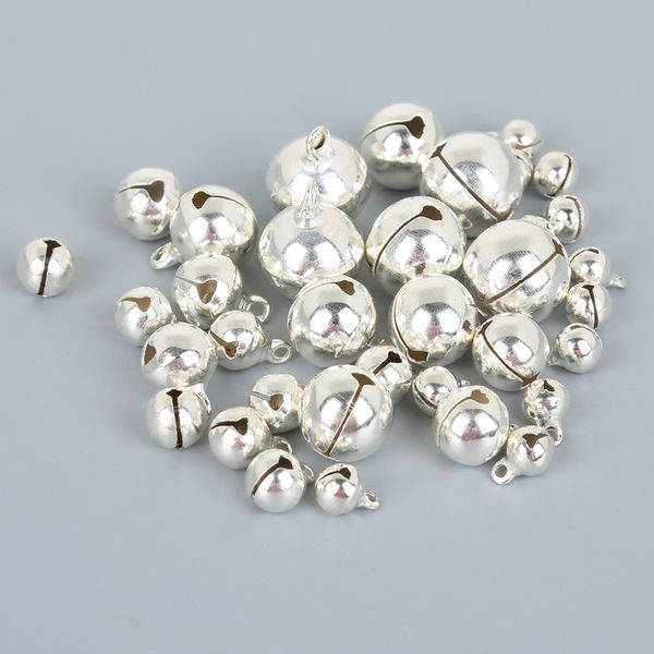 20-100pcs / lot Silver Bells (6-14 mm) Pendants suspendus ornements d'arbre de Noël décorations de Noël fête des accessoires de bricolage accessoires