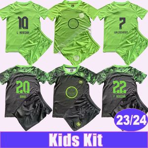 2023 24 Wolfsburg Enfants Kit Maillots de Football BAKU COZZA L.NMECHA ARNOLD WIND Domicile Extérieur Costume Enfant Maillot de Football Manches Courtes Uniformes