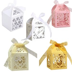 20/30/50 Pièces d'amour Laser Cut Candy Box Ribbon Discount Box Baby Shower Wedding Souvenirs Party Fournitures 231227