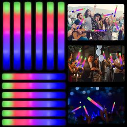 20/30 stuks RGB LED Glow Foam Stick Tube Bulk Kleurrijke Light Glow Stick Bright In The Dark Verjaardag Bruiloft Festival Feestartikelen 240326