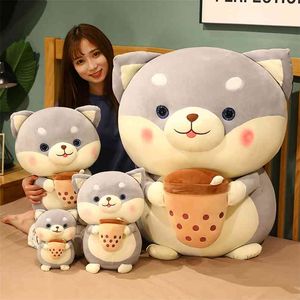 20/35 / 45cm Kawaii Shiba Inu Chien Tenant Bubble Tea Cup Jouets En Peluche En Peluche Doux Animal Oreiller Poupées pour Filles Cadeaux D'anniversaire 210728