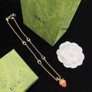 20% de réduction sur tous les articles 2023 Nouveaux bijoux de luxe de haute qualité pour Double Strawberry Drip Brass Necklace Temperament Trend Design Sweater Chain