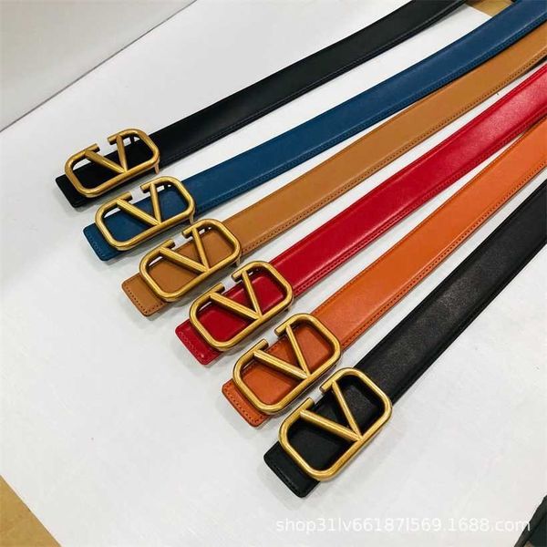 20% sur la ceinture de la ceinture Nouvelle femme vache V vache V LETTRE Smooth Buckle Fashion Simple Youth Pantal Belt Women