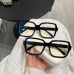 20% de descuento para los diseñadores de lujo Xiaoxiang Ouyang Nana La misma cara plana roja neta de lente plana se puede combinar con el marco de gafas de miopía de grado CH5408