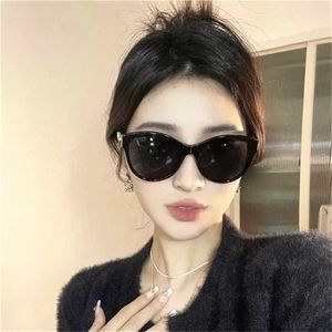 20% de réduction sur les nouvelles lunettes de soleil de temple de lettre d'oeil de chaton de Xiaoxiangjia de haute qualité, lunettes de soleil étoiles ch5458