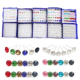 20 parejas 253456 Color de mezcla Pendientes simples de establo de cristal Coloridos juegos de aretes de moda acrílico para mujeres joyas bijoux 240511