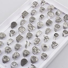 20 pcs / lot vintage Classic Geometric Square Anneaux pour l'homme Woman Mix Style Punk Gothic Sliver Jewelry Party Gift Wholesale 240313