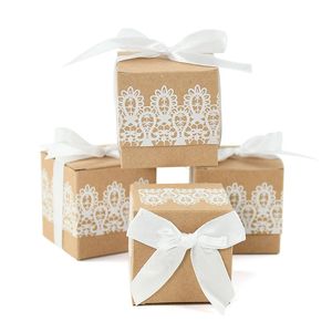 20 morceaux de coque en dentelle Boîte de bonbons florale Kraft Paper Baby Shower Dather Bath Birthday Box Mini Boîte à gâteau Single Packaging 231227