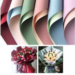 20 sábanas Papel de envoltura de flores impermeables de flores suministros papeles de envasado de flores para regalos de bricolaje 58*58 cm