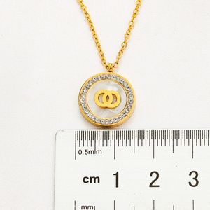 20 Style DesignerPendant Chain Necklace for Women Mens Chain 18K Gold Plated Crystal Pearl Rhinestone Turquoise Necklace Women Jewerlry Accessories C
