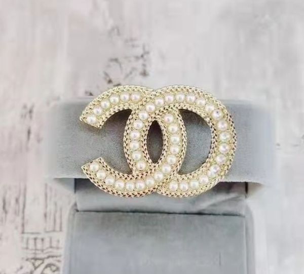 20 Style ont timbre Designer broche marque C-lettre broches broches femmes de luxe élégant fête de mariage bijoux cadeaux