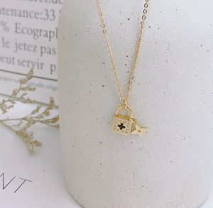 20 Styles Hot Brand Designer Hanger Kettingen Women Girl Four Leaf Clover Locket ketting High-end trui ketting Roestvrij staal 18K Gold vergulde sieraden Gift