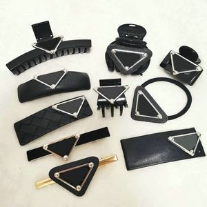 20 Styles Luxury Triangle Hair Clips Classic Letters Hair Barrettes Grip Clip Black Color Women Hairpin Outdoor Headwear Accessories Jewelry Gift