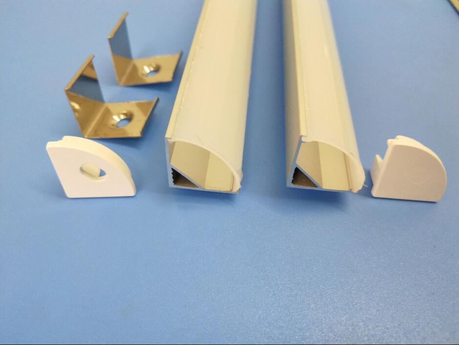 Profili di estrusione di alluminio con scanalatura a V personalizzata da 2 m / pz 16x16mm Canale di estrusione ad angolo a 45 gradi