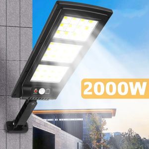 2000W Nieuwe Outdoor Solar Street Lamp Human Sensing Belt Afstandsbediening Waterdichte High Power Ultra Bright Home Binnenplaats Lamp