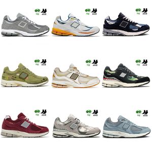 2002R 9060 Athletic Hommes Femmes Luxe Casual Chaussures Triple S Noir Blanc Protection Pack Rose Pluie Nuage Fantôme Sel De Mer Designer Chaussures De Basketball OG Baskets Entraîneur