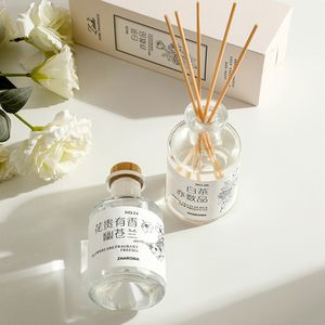 Diffuseur d'arôme de 200 ml avec bâtons, diffuseur de parfum de roseau pour la maison, la chambre, le bureau, le diffuseur d'huile de salle de bain à parfum d'hôtel