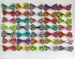 200pcs 1 4 Les arcs imprimés léopard diy pour les filles mélangent les couleurs des cheveux pour enfants accessoires de cheveux pour la fête d'anniversaire 225j2275370