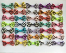 200pcs 1 4 Les arcs imprimés léopard diy pour les filles mélangent les couleurs des cheveux pour enfants accessoires de cheveux pour la fête d'anniversaire 225J4253416