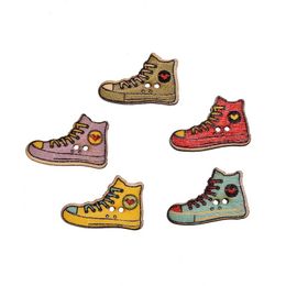 200 pièces 2 trous Kawaii chaussures en forme de boutons en bois couture Scrapbooking bricolage accessoires bouton en bois pour vêtements bricolage Carft
