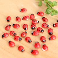 200pcs / lot Cute Ladybug Mini Beetle Miniatura Animal Figurine Moss Micro Landscape Adornos Fairy Home Garden Decor DIY Accesorios