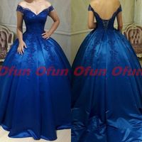Royal Blue Off The Shoulder Satin Quinceanera Klänningar Lace Up Appliques Sweep Train Prom Ball Gown With Lace Pärlor