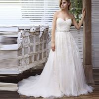 2020 Sweetheart A-Line Wedding Dress Off the Shoulder Appliques Tulle Gowns Open Back Zipper with BUtton Bridal Gown ML8717
