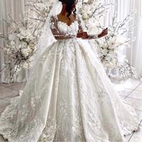 Charmante volle Spitze Ballkleider Brautkleider Elegante Schaufel Sheer Lange Ärmel Brautkleider Hand Blume Dubai Arabisches Hochzeitskleid