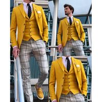 Yeni Tasarımlar Casual Sarı Erkek Takım Elbise Smokin 3 Parça Özel Ince Erkek Blazer Pantolon Yelek Set Takım Elbise Erkekler Için Yakışıklı Erkek Giysileri