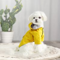 ペット犬の子犬プードルのための高品質の新しいファッションかわいい青い赤い黄色の防水通気性レインコート