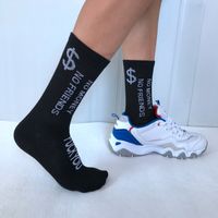 Nuevos calcetines de diseño de alta calidad para hombre Calcetines deportivos para mujer Calcetín de tubos cortos al aire libre Secado rápido Running Fashion letras de algodón medias