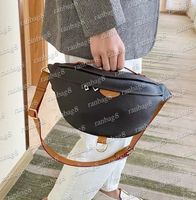 남성의 허리 가방 핸드백 유명한 Bumbag 크로스 바디의 숄더 백 Women'Design의 벨트 가방 가슴 지갑 무료 배송