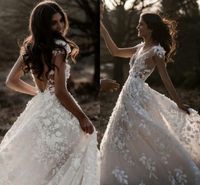Romântico Lace Bohemian Vestidos de Noiva Primavera Verão Boho Sexy Aberto Rendas Tulle Tule Uma Linha Vestidos Bridais 3D Apliques Robe de Casamento
