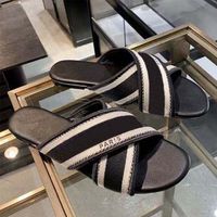 Sandálias de borracha de verão de alta qualidade Sandálias de borracha de corrediça de slides de slippers Shoppers Interior Sapatos de EUR 35-41 com caixa 25