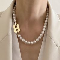 Dichiarazione Lettera perla del Choker per le donne 2020 nuovi gioielli di moda di personalità Lettera perline ciondolo Collares