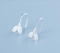 2021 new studs leaf earrings female temperament spring outing simple students fresh ear hook small 165