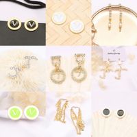 22ss 20style 18K Gold Plated Copper Alloy Designer Letters Round Stud Earrings Women Pearl Crystal Rhinestone Earring Small Sweet Wind Jewelry Accessories
