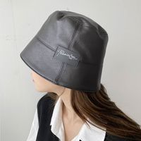 2020 Yeni Sonbahar ve Kış Şapka Mektup Moda Tüm Maç Kova Şapka Bonnet En Kaliteli Sıcak Satış Fedora Şapkalar