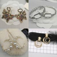 Lettere con oro oro oro 18K 9k Orecchini per stallone Donne piccole Accessori per gioielli per le orecchie di perle di perla di perla