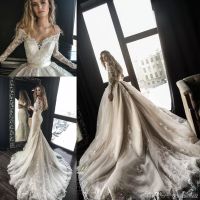 2022 Luxury A Line Wedding Dresses with Detachable Train Arabic Dubai Off the Shoulder Long Sleeves Lace Wedding Bridal Gowns BES121