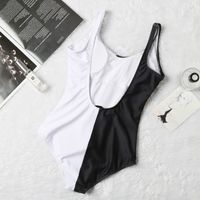 Black White Colors Stili Swimwear di modo Bikini Set per le donne Girl Costume da bagno con pad Bandaggio in due pezzi Smili da bagno sexy