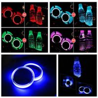2x voiture LED Porte-gobelets lumineux Automobile Intérieur USB Coloré Atmosphère lumières lumières Lampe Porte-boissons Tapis antidérapants Auto Produits