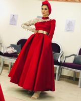 Arabisch Rote Satin Abendkleider Neueste 2021 Hohe Kragen Applique Lange Ärmel Prom Kleider mit Schärpftaschen Braut Afrikanische Vestidos