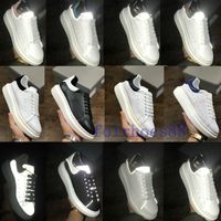 Satmak Tasarımcı Ayakkabı Eğitmenler Yansıtıcı 3 M Beyaz Deri Platformu Bayan Erkek Düz Rahat Parti Düğün Ayakkabı Süet Spor