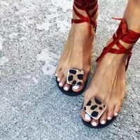 2021 Hot Summer Leopard Print Strap Sandals Flats Pisos de Mujeres Abre Toe Casual Zapatos Mujeres Mujer Roma Style Plus Talla 43