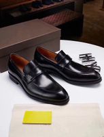 18SS Designer Herren Lederschuhe Echtes Leder Oxford Schuhe für Männer Kleid Schuhe Slipon Hochzeit Schuh Leder Brogues