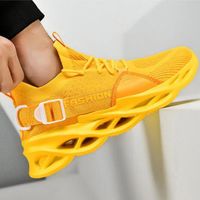 Yeni Sneakers Erkekler Mesh Nefes Koşu Spor Ayakkabı Unisex Işık Yumuşak Kalın Taban Delik Çift Ayakkabı Atletik Sneakers Kadın Eğitmenler Boyutu 37-47
